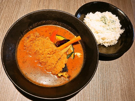 スパイシースポット Soup Curry & Cafe「野菜10種のスープカレー・とんかつ」 画像6