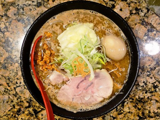 麺処 蓮海 清田本店「まぐろ豚骨味噌ラーメン」