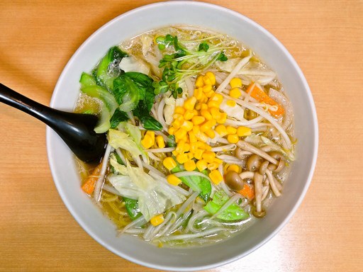 麺屋 いっ歩「季節の野菜らーめん しお」