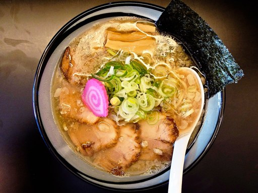 ラーメン ツバメ「肉 煮干し中華そば 醤油」