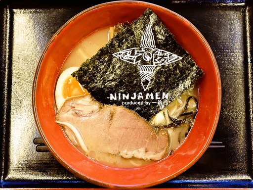 忍者麺 NINJAMEN 札幌大通店「忍びとんこつ」