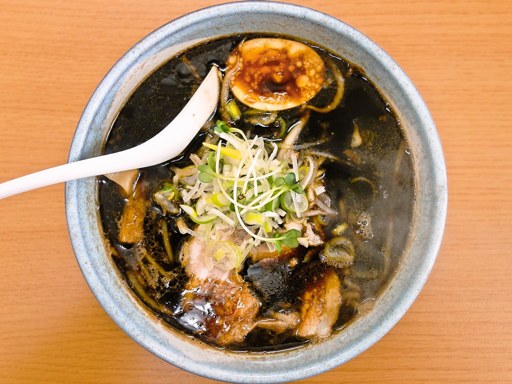 櫻井ラーメン2 (北区→北郷→中央区に移転)「北のブラック」