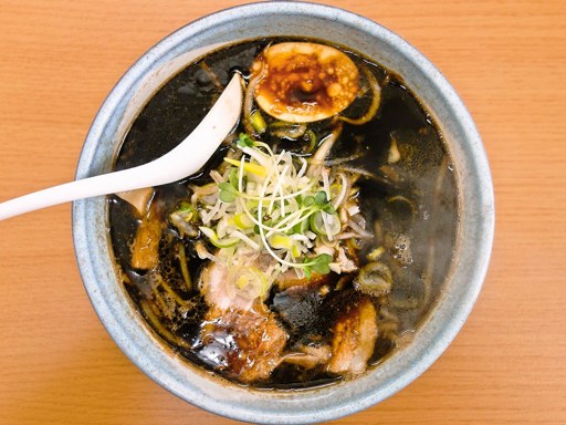 櫻井ラーメン2 [手稲区に移転]「北のブラック」