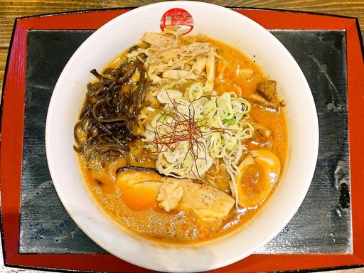 らー麺 ni-tamago「辛味噌らー麺」