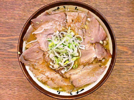 すみれ 札幌本店「スライスチャーシューメン 味噌」