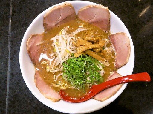 麺処 蓮海 元祖平岸「広島中華そば～すずめの親父は豚ガラ鶏ガラ人がら編～」