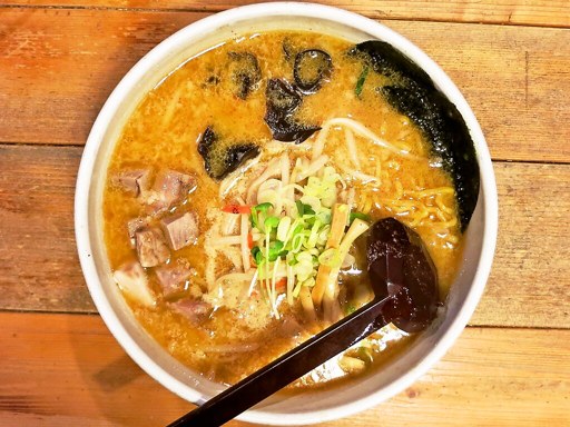 麺処 白樺山荘 羊ケ丘店