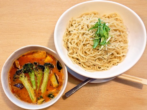 空と大地のトマト麺 Vegie(ベジィ) 本店「エビトマトつけ麺」