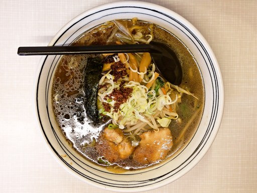 ラーメン専門店 胡桃 (くるみ)「野菜ラーメン しょうゆ」