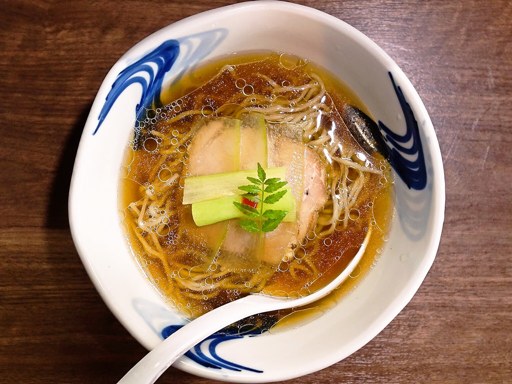 我流麺舞 飛燕 (がりゅうめんぶ ひえん)「焼きアゴ冷やし醤油(『らーめん ほっぺ家』コラボ)」