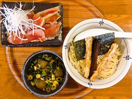 雨は、やさしく「生ハムと冷たいつけSOBA 醤油」