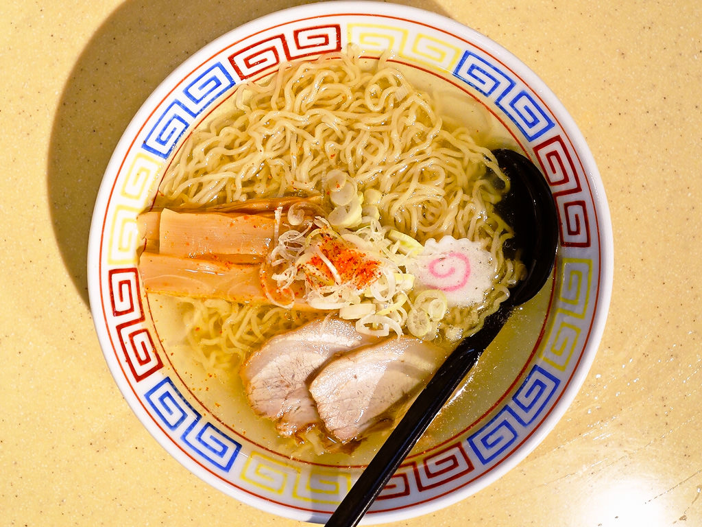支那そば きび すすきのラーメン館店 (11/15卒業)