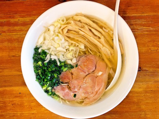 麺屋 菜々兵衛 本店 (ななべえ)「名古屋コーチン 塩」