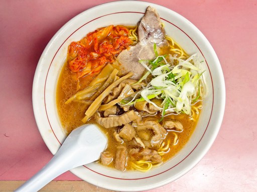 特一富屋「ホルモン煮込みらーめん 醤油」