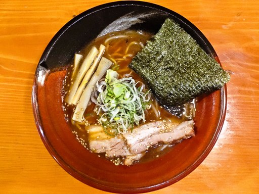 らーめん吉山商店 創成橋店「しょうゆらーめん」