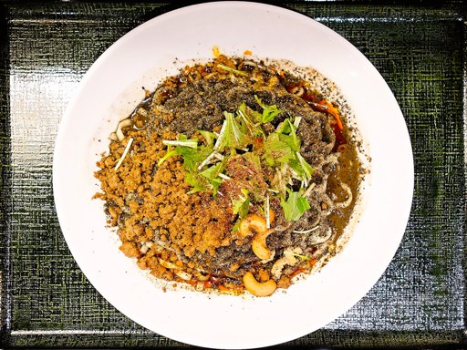 175°DENO～担担麺～ 札幌北口店「汁なし黒ごま担担麺 すごくシビれる」