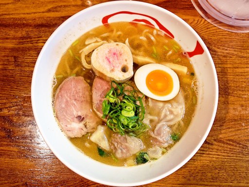 麺屋 169「煮干しそば(＋ワンタン2個)」