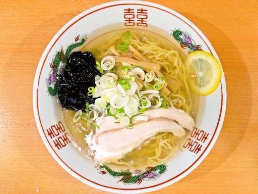 らーめん 紫雲亭「冷たいスープのあっさり塩ラーメン」