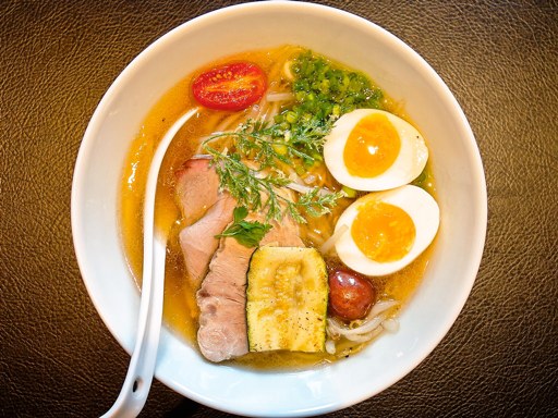 MEN-EIJI HIRAGISHI BASE (麺eiji 平岸ベース)「札幌産！塩らーめん」