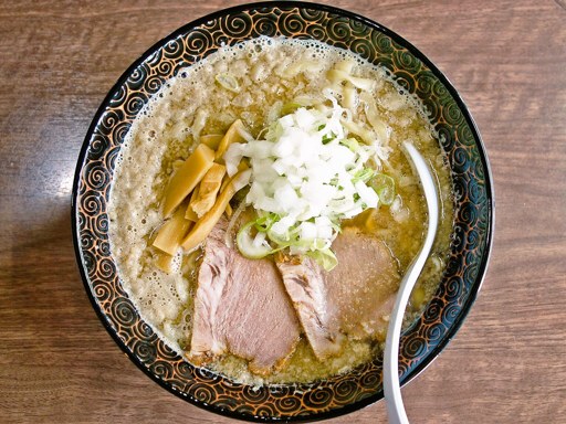 我流麺舞 飛燕 (がりゅうめんぶ ひえん)「背脂煮干し醤油ラーメン」