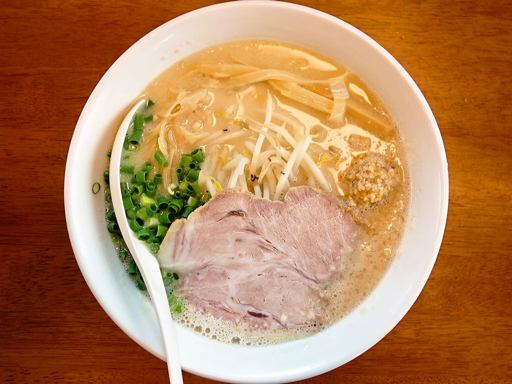 麺屋 菜々兵衛 本店 (ななべえ)「鶏白湯 味噌」