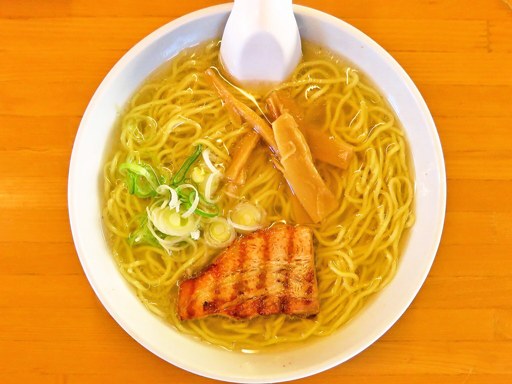 ラーメン かまじい「あご塩ラーメン」