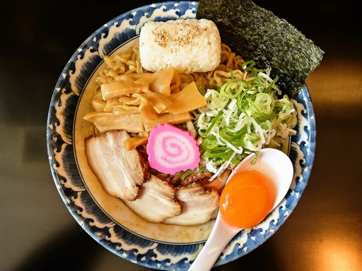 ラーメン ツバメ「煮干し香る油そば」