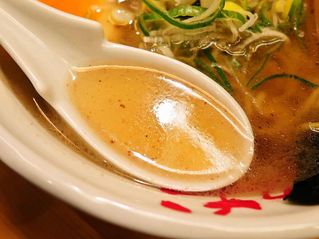 らーめん おにやんま ムラナカラーメン研究所「テールラーメン