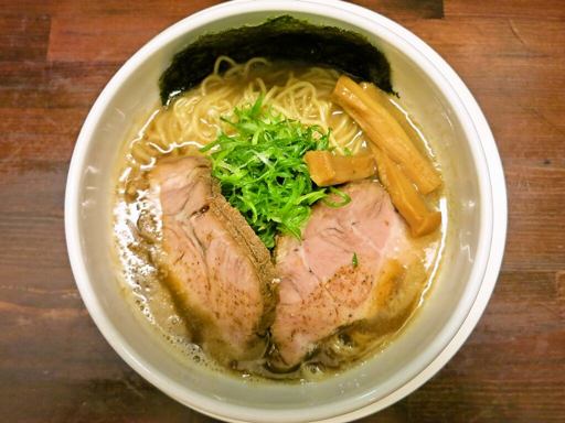 麺肴 よしず「魚薫醤油らーめん」