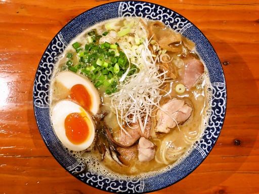 麺や 亀陣「鶏白湯しお」