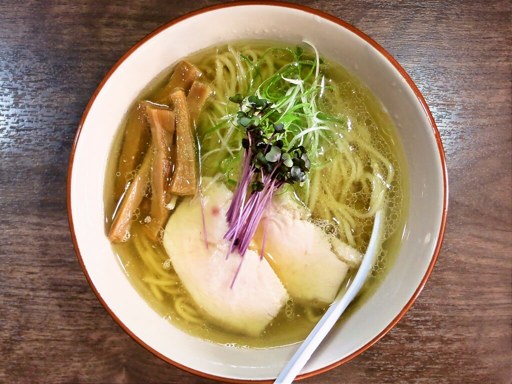 我流麺舞 飛燕 (がりゅうめんぶ ひえん)「鶏白醤油清湯」