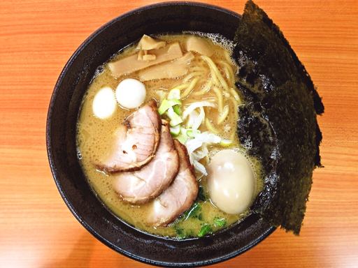 らーめん たく家 (11/28の営業で閉店)「豚骨醤油 特トッピング」