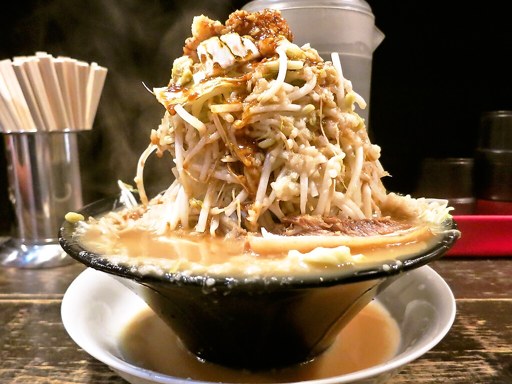 らーめん 勝三 (かつみ)「どてちんラーメン(＋ヤサイマシマシニンニクマシ)」