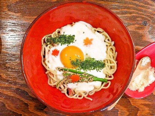 らーめん ほっぺ家 (ほっぺや)「酪農まぜそば 早秋の月見仕立て」