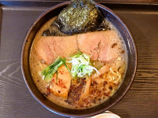 らぁめん＆カレー 黒帯「塩らぁめん」